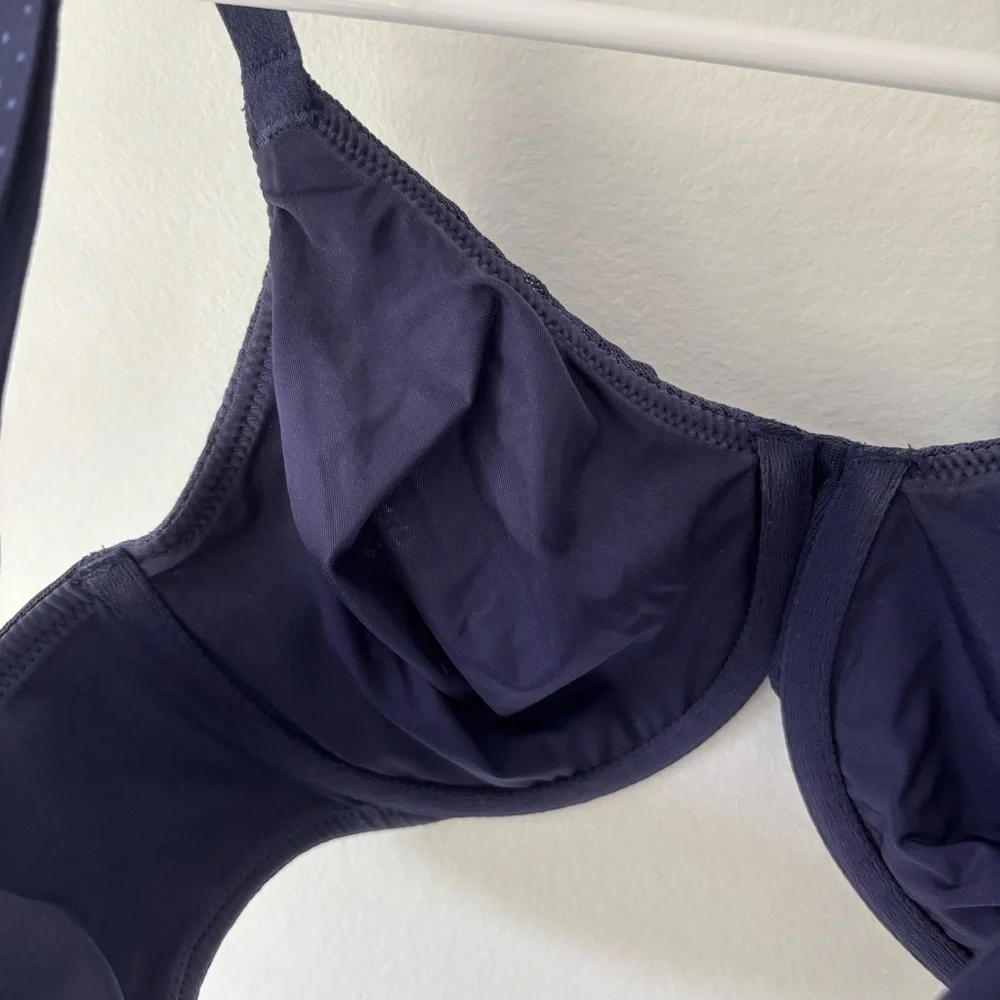 Wacoal Back Appeal Underwire Bra Size 32D Navy Blue Polkadots